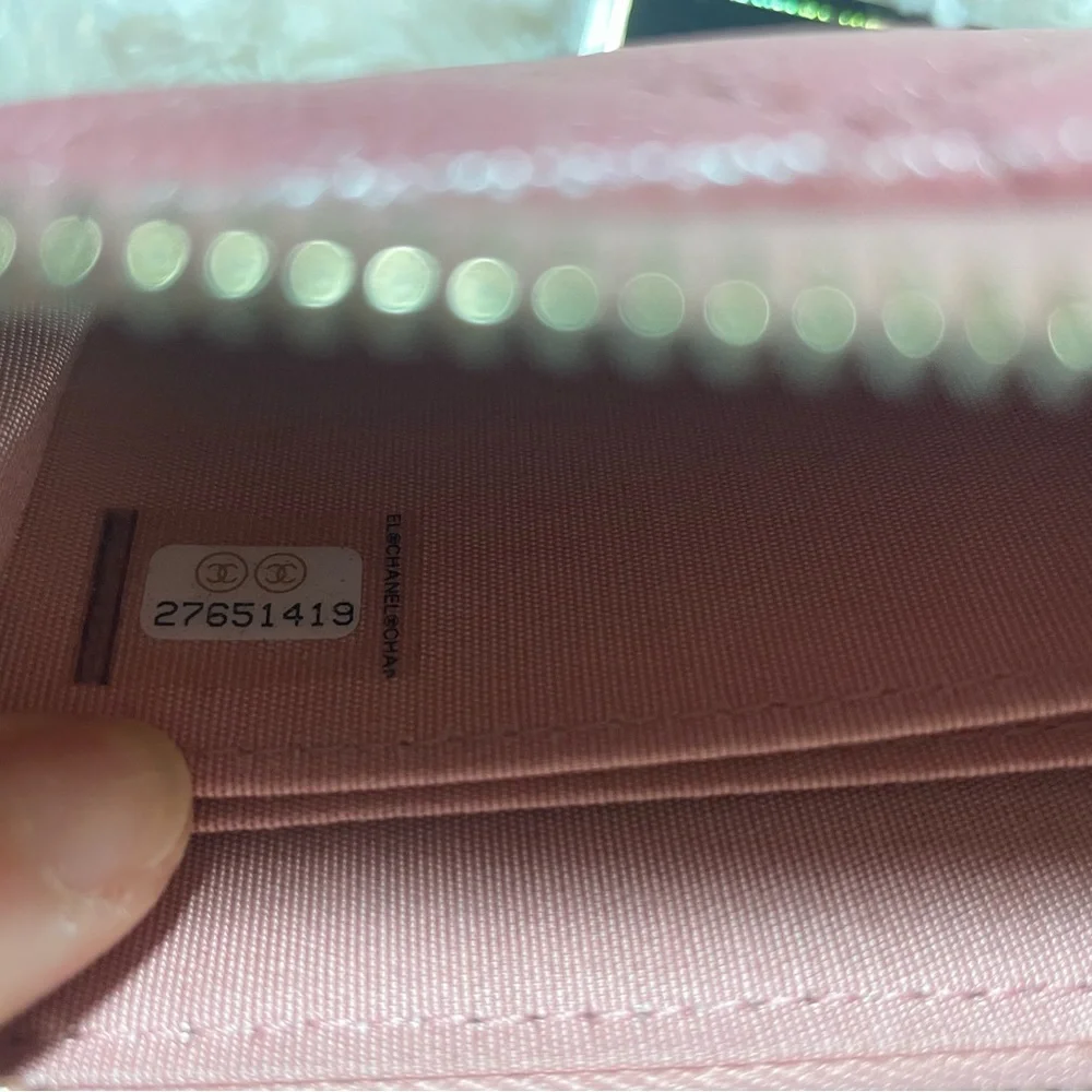 Chanel Iridescent Pink Caviar Leather Card Case